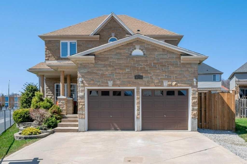 Comfortable Modern Room Near Ykf Airport III Kitchener Exterior photo